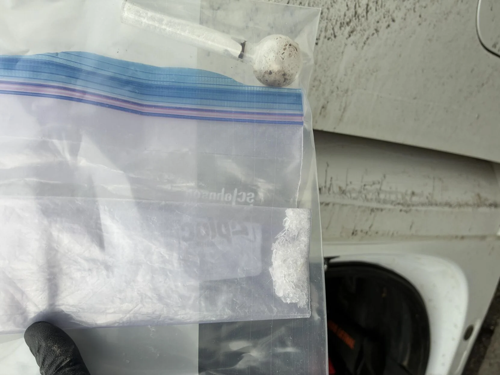 Coos Bay man arrested after fleeing deputy, allegedly found with meth