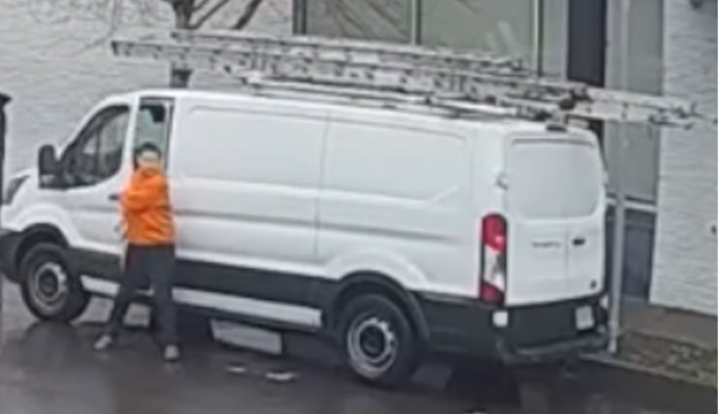 Vancouver Police Search for Oregon Driver After Hit-and-Run Injures Pedestrian in Crosswalk