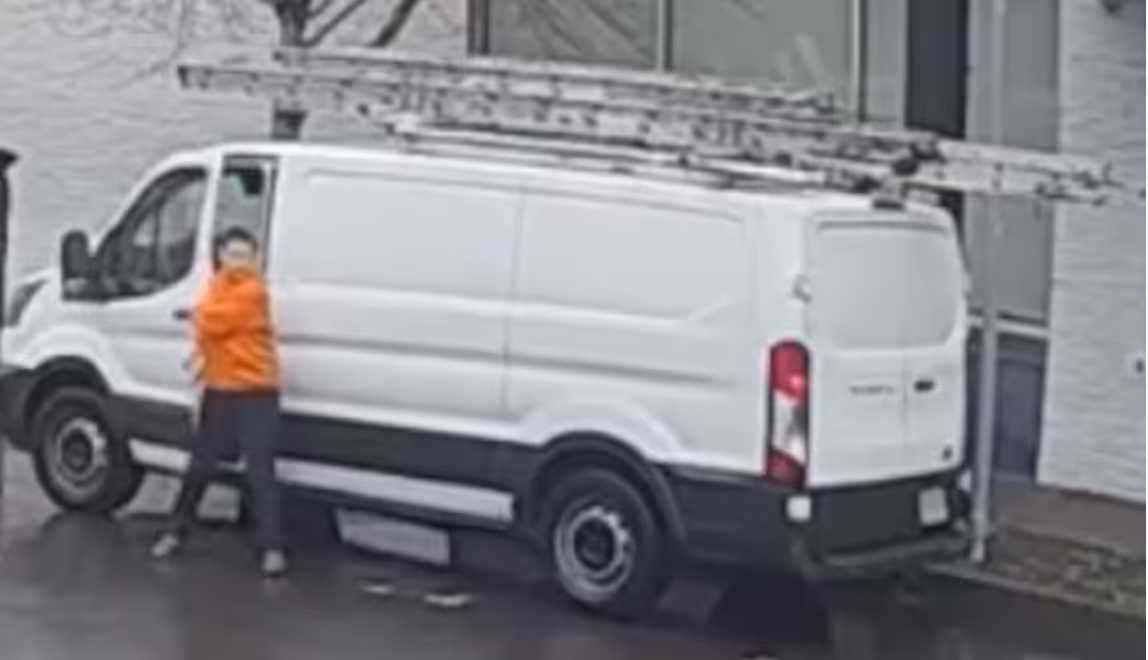 Vancouver Police Search for Oregon Driver After Hit-and-Run Injures Pedestrian in Crosswalk