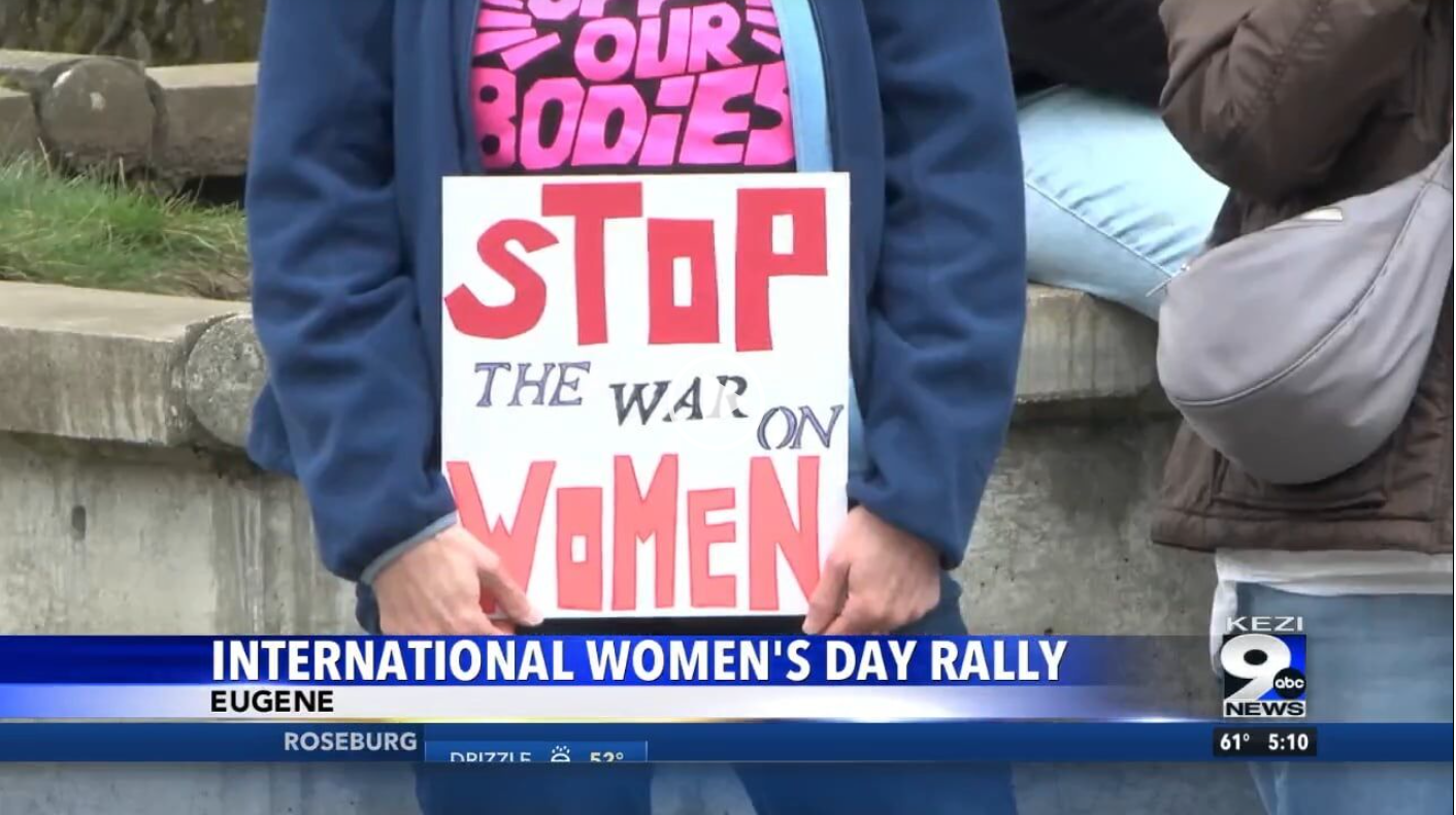 Eugene Rally Marks International Women’s Day with Calls for Unity and Equality