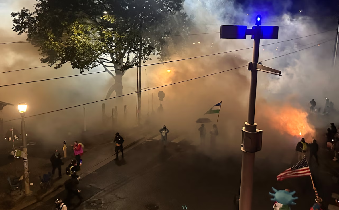 Federal officers face no court limits on tear gas as protests begin in Portland