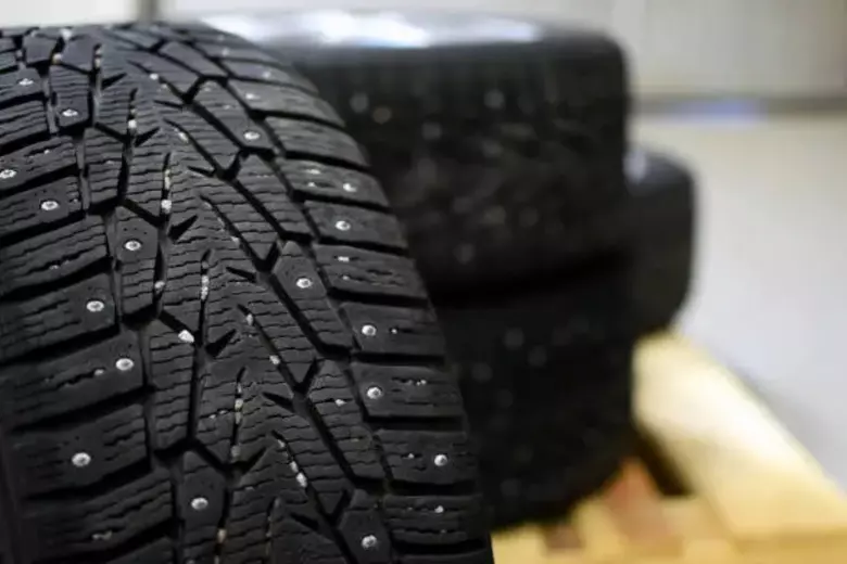 Why Oregon Doesn’t Charge for Studded Tires Like Washington