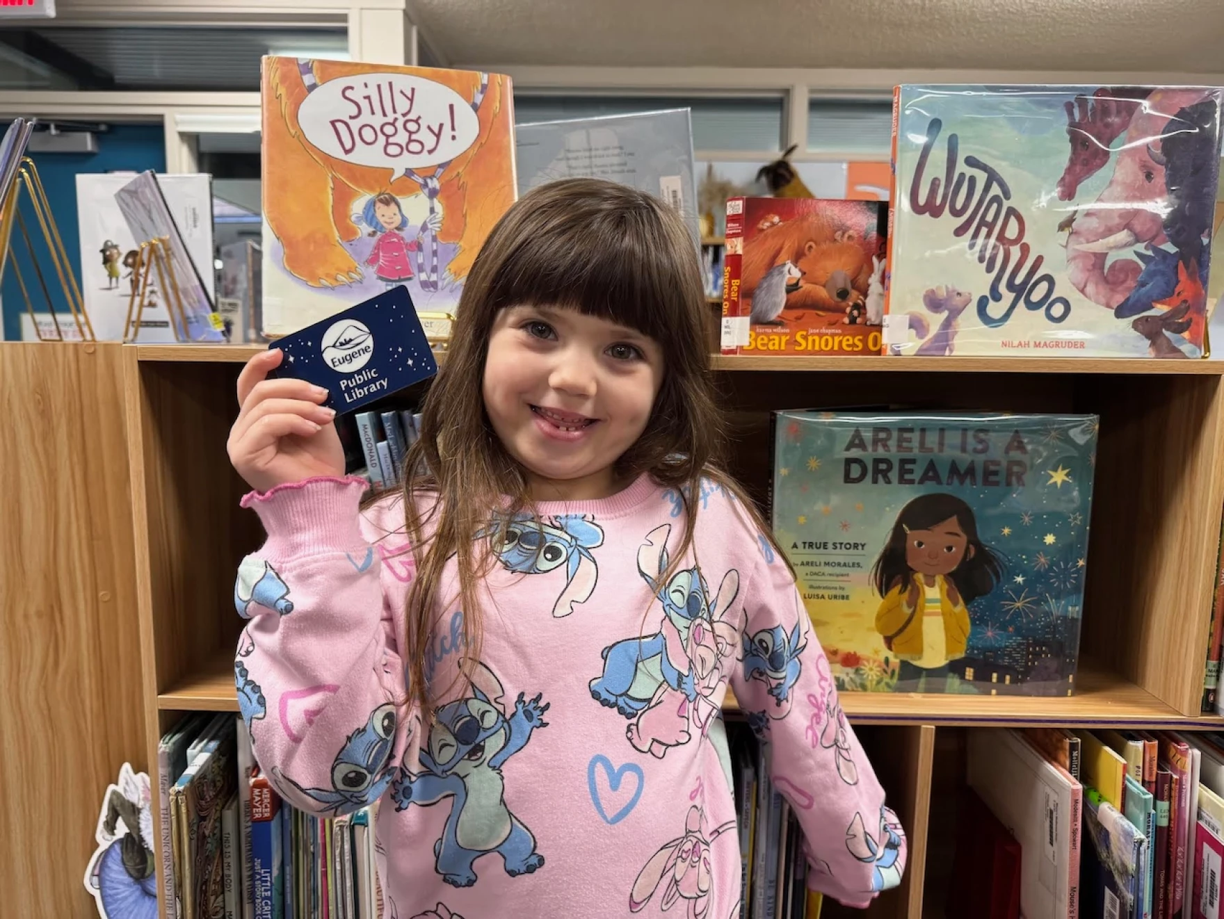Eugene Public Library expands free student library card program to Bethel School District