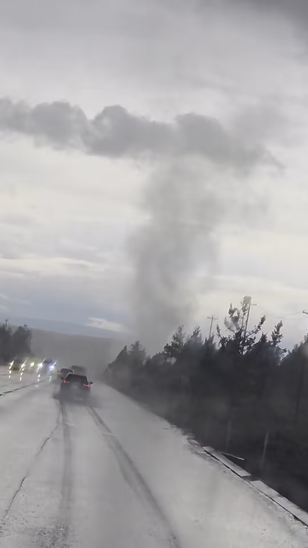 Possible tornado caught on camera in central Oregon