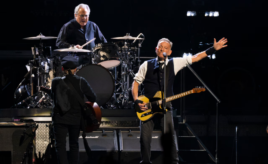 ‘Total Chaos’: Fans Question Emergency Response at Bruce Springsteen Portland Concert