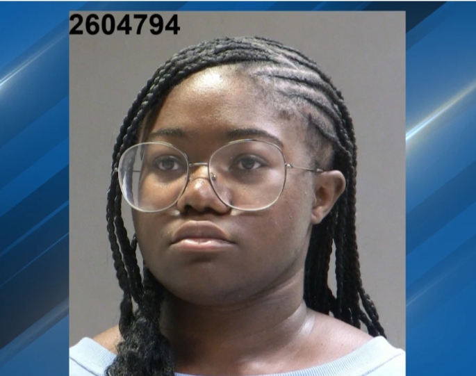 Caregiver Accused of Stealing Thousands from Elderly Clients Faces Multiple Charges in Oregon