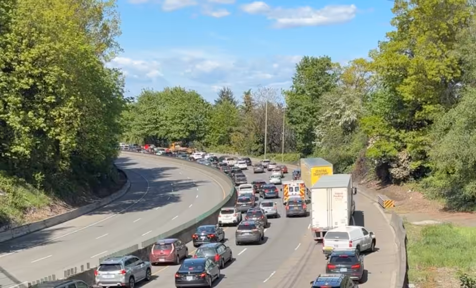 Motorcycle Crash on I-5 Northbound in Portland Triggers Emergency Response, Traffic Delays