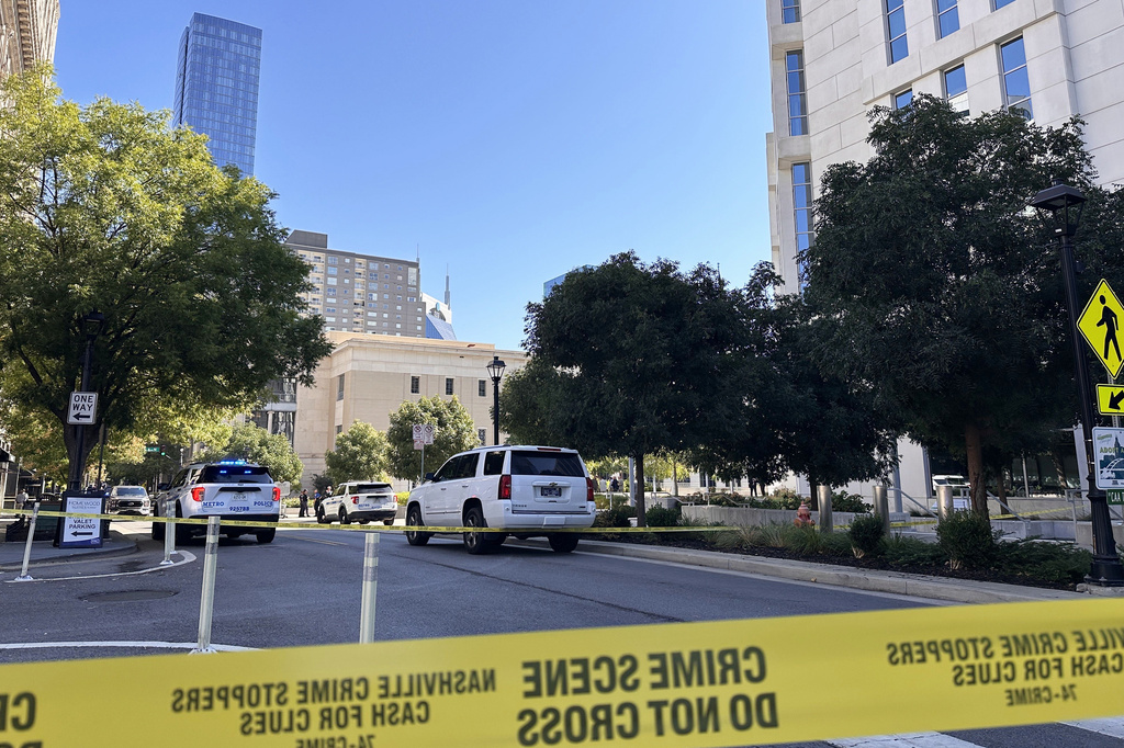 Security officer fatally shoots armed man at Nashville federal courthouse, police say